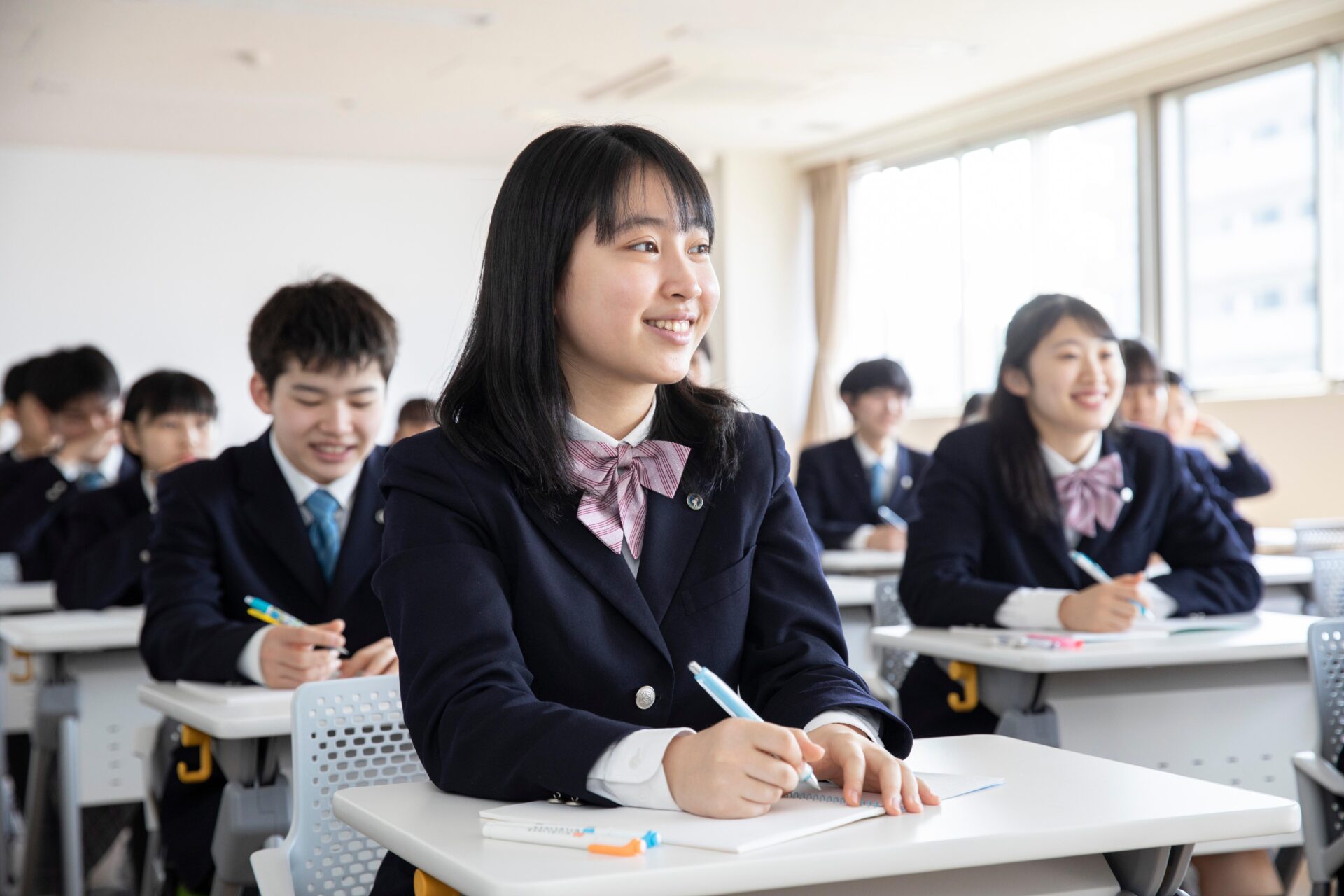 クラーク記念国際高等学校制服 冬用ジャケット