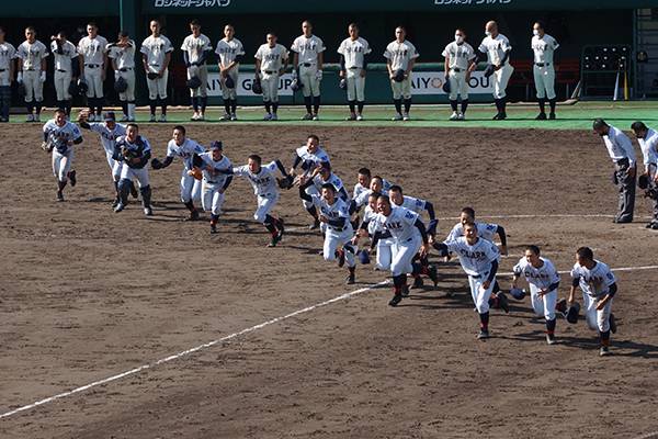 秋季全道大会、初優勝の栄冠～神宮へ