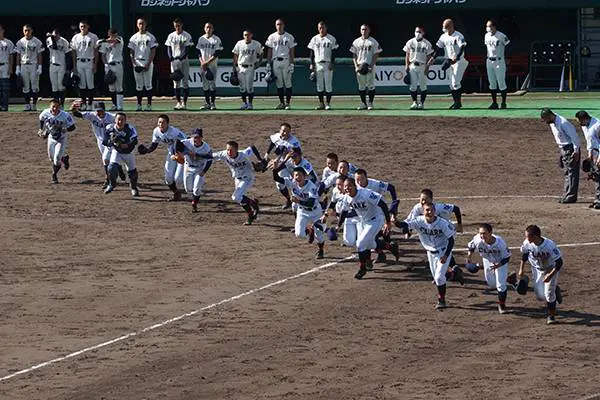 秋季全道大会、初優勝の栄冠～神宮へ