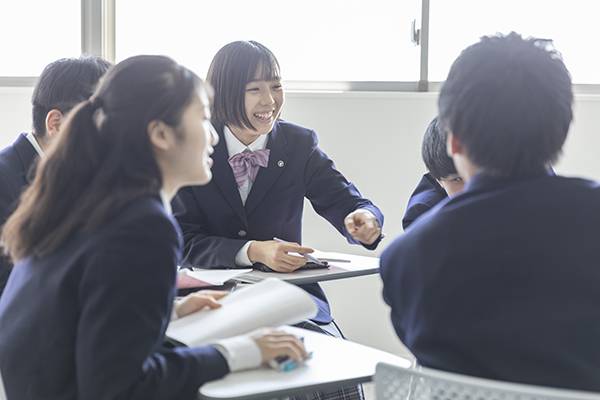 プロの講師陣から、本物を学ぶ！