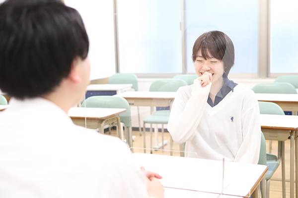 担任が定期的に面談し、一人ひとりの「学び」をサポート