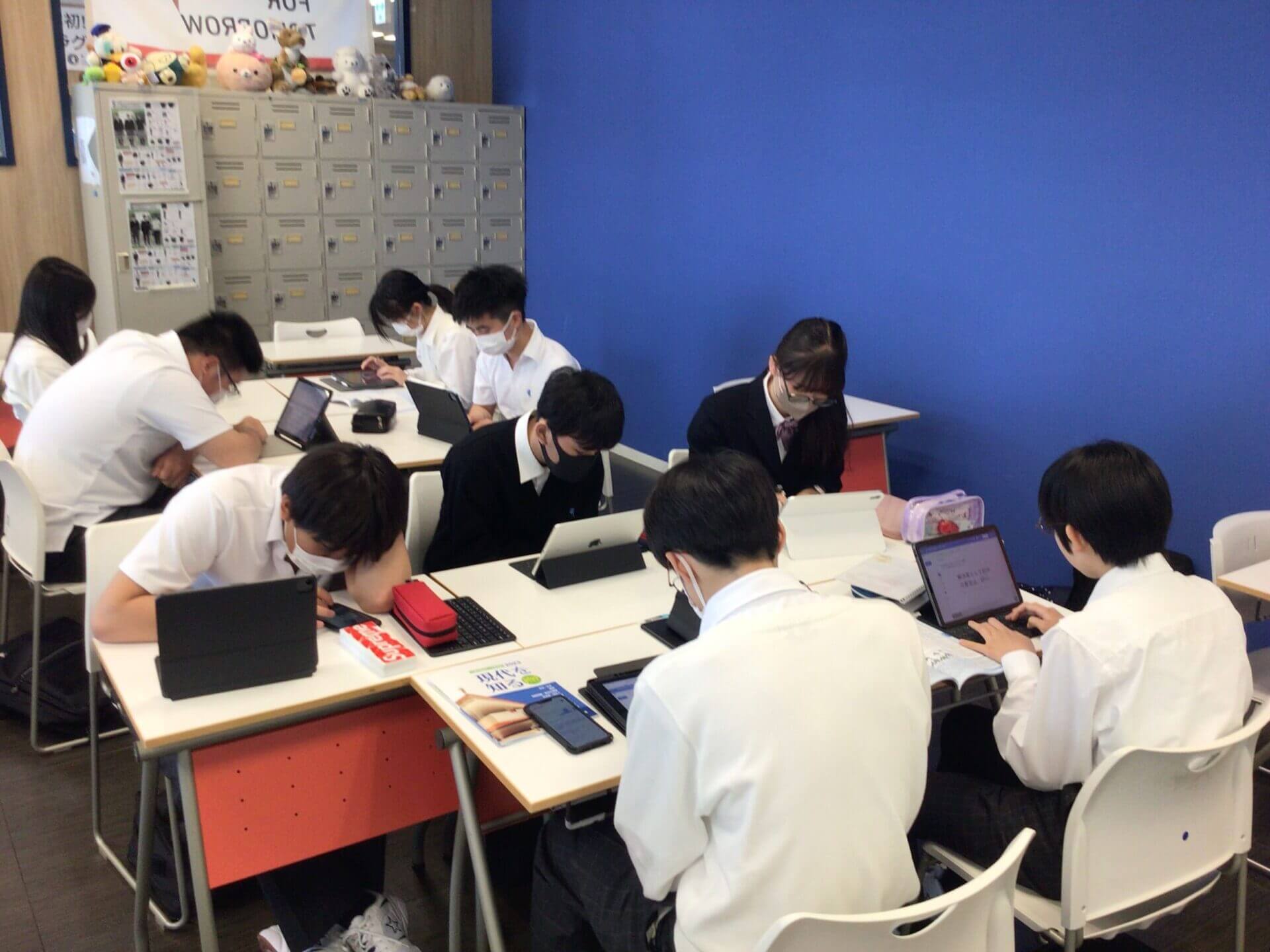 【スクーリング】~総合学習のスクーリングにて調べ学習を行いました~ | クラーク記念国際高等学校