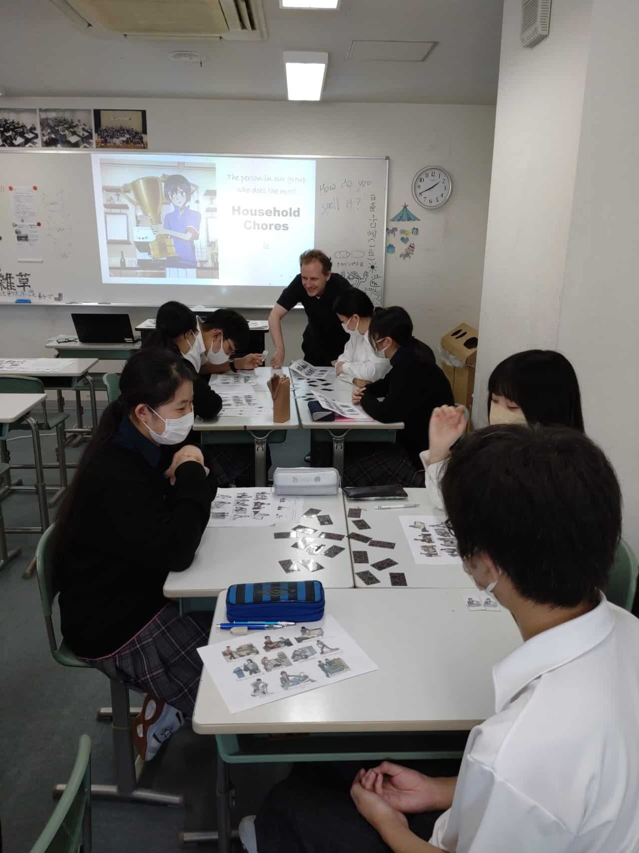【国際コース】 「Communication」授業 ~ゲーム感覚で英語を覚えよう!~ | クラーク記念国際高等学校