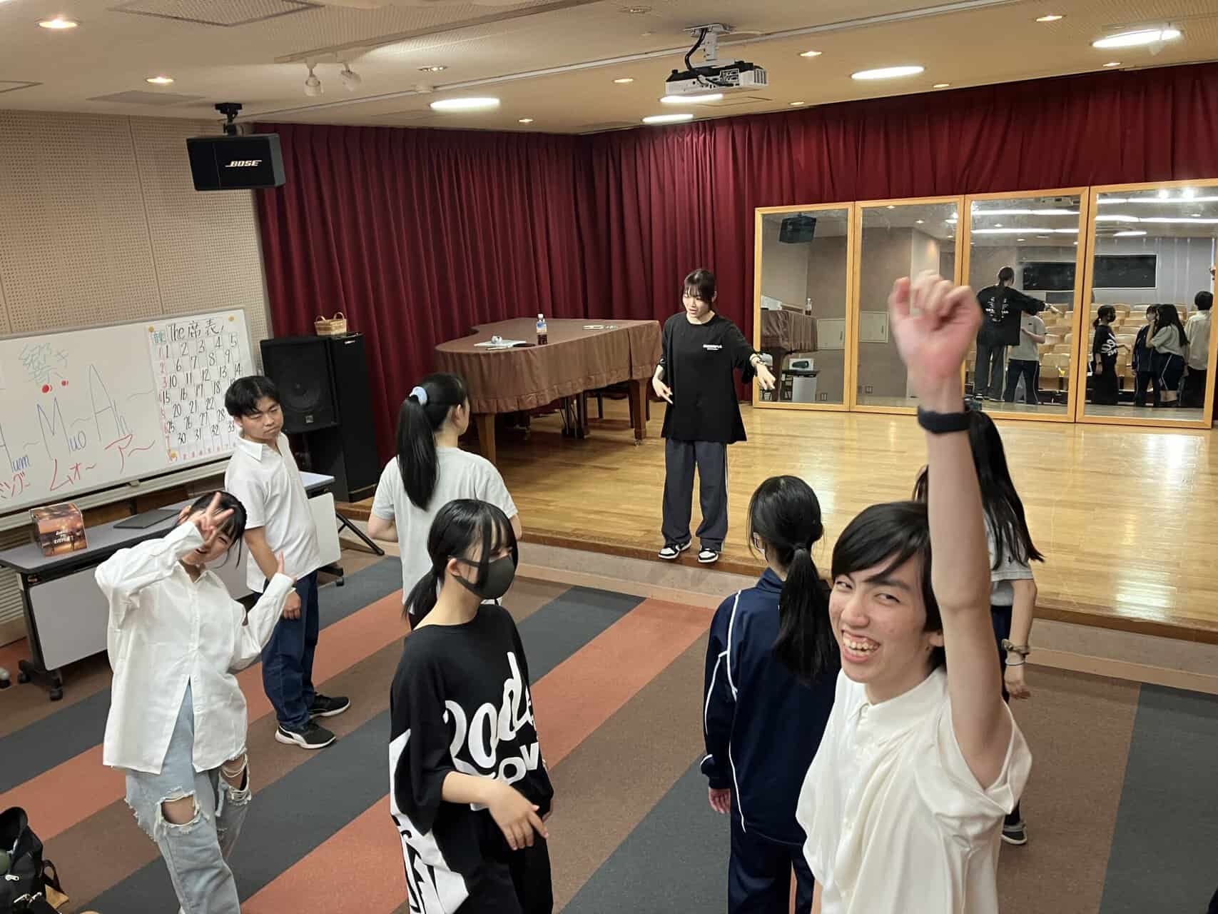 クラーク芦屋】ダンス部が文化祭に向けて練習中！ | クラーク記念国際