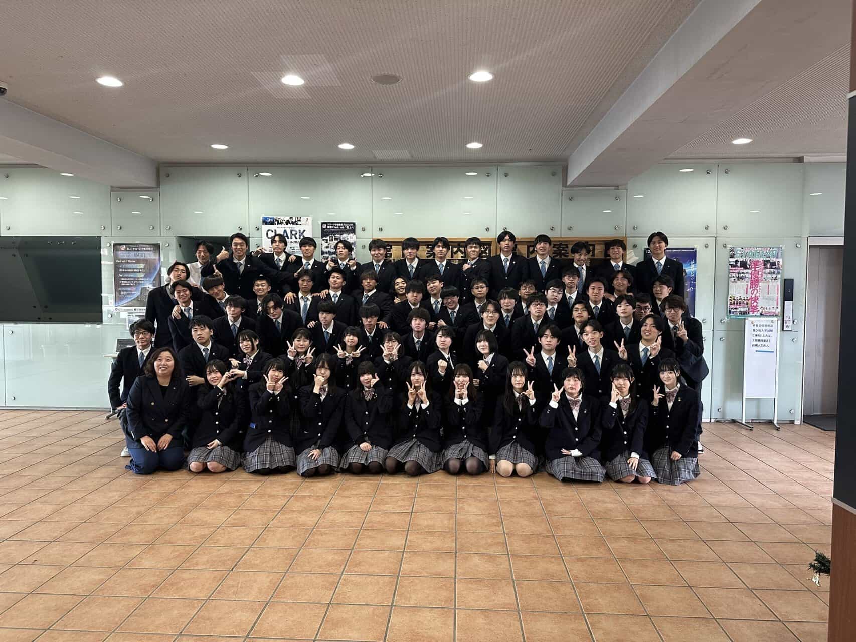 3学年】 卒業に向かって ～アルバム写真撮影～ | クラーク記念国際高等学校
