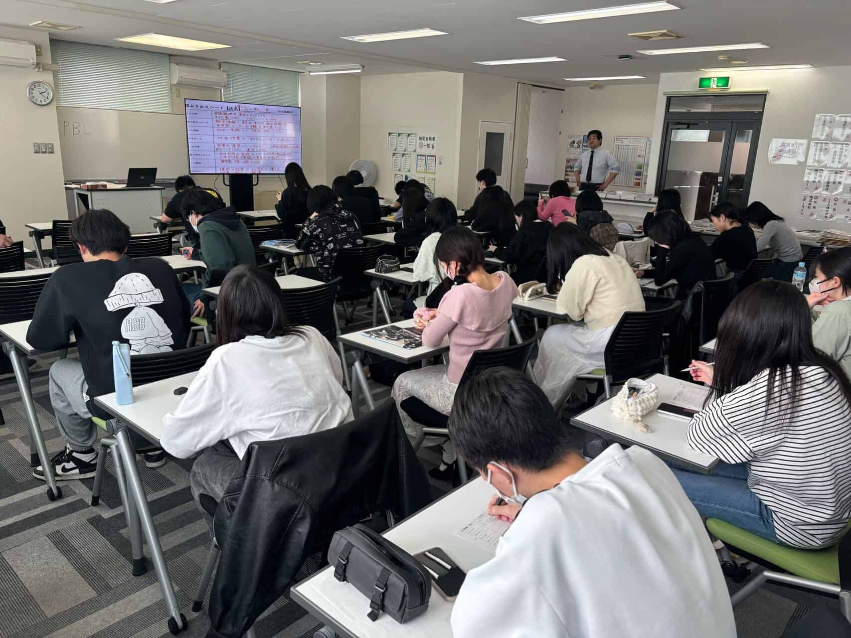 【学習】3学年進路ガイダンス～進路についての再確認とこれから意識することを学びました～ | クラーク記念国際高等学校