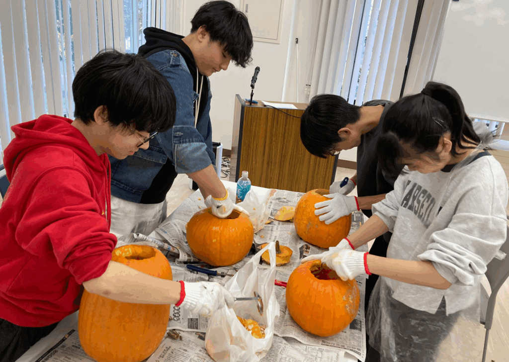 ハロウィン　ジャックオーランタンづくり①