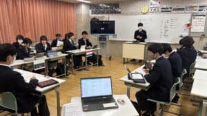 白川での授業とICTを活用した学習風景を紹介します.