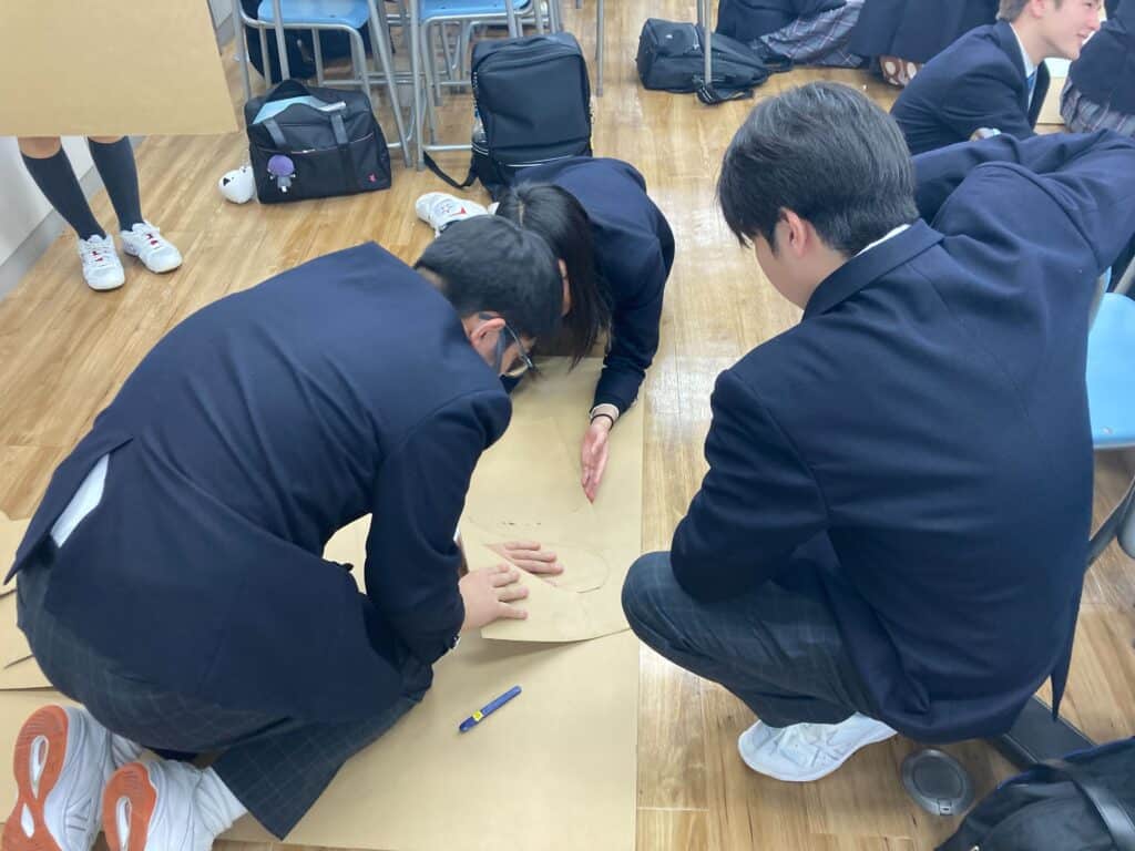 巨大力士を作成中の様子