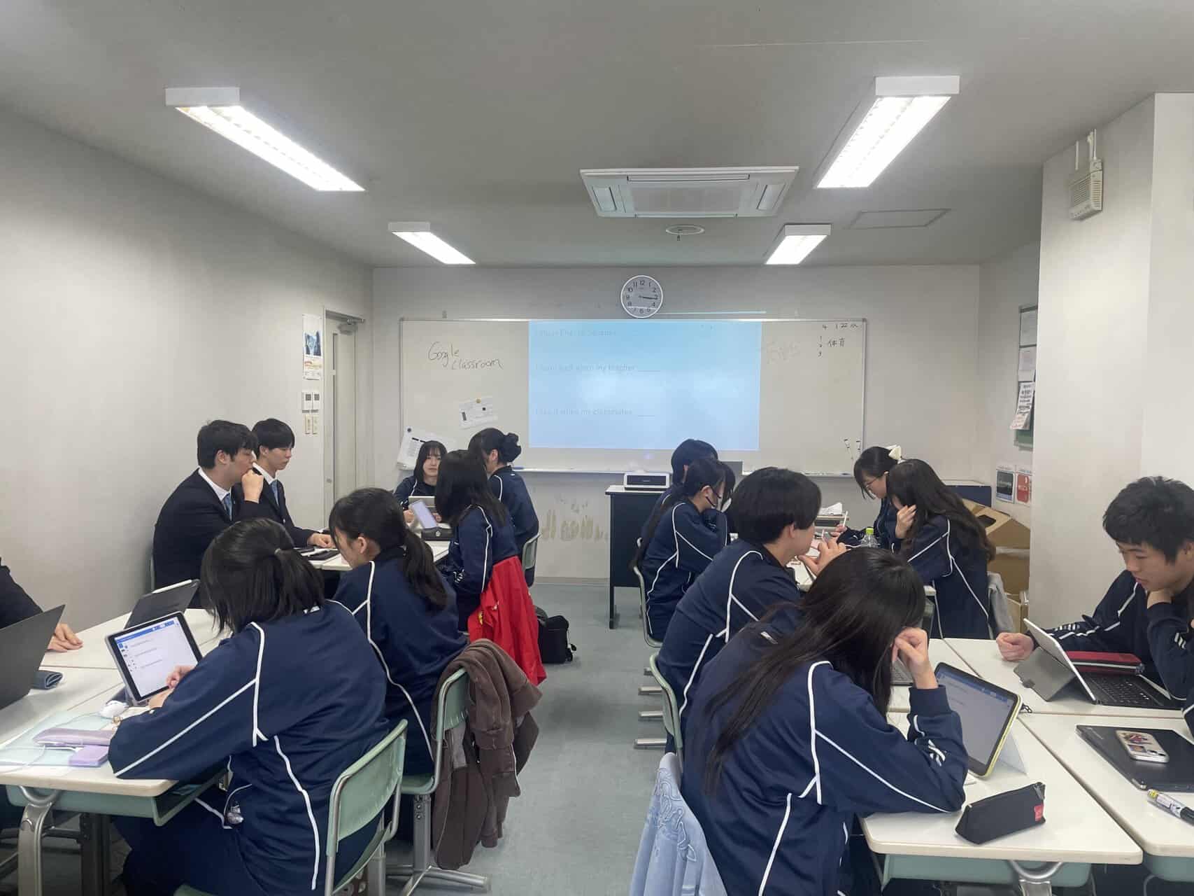 国際コース】「Communication」授業 ～CLIL（内容言語統合型学習）で