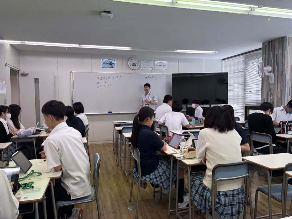 生徒が活動している様子