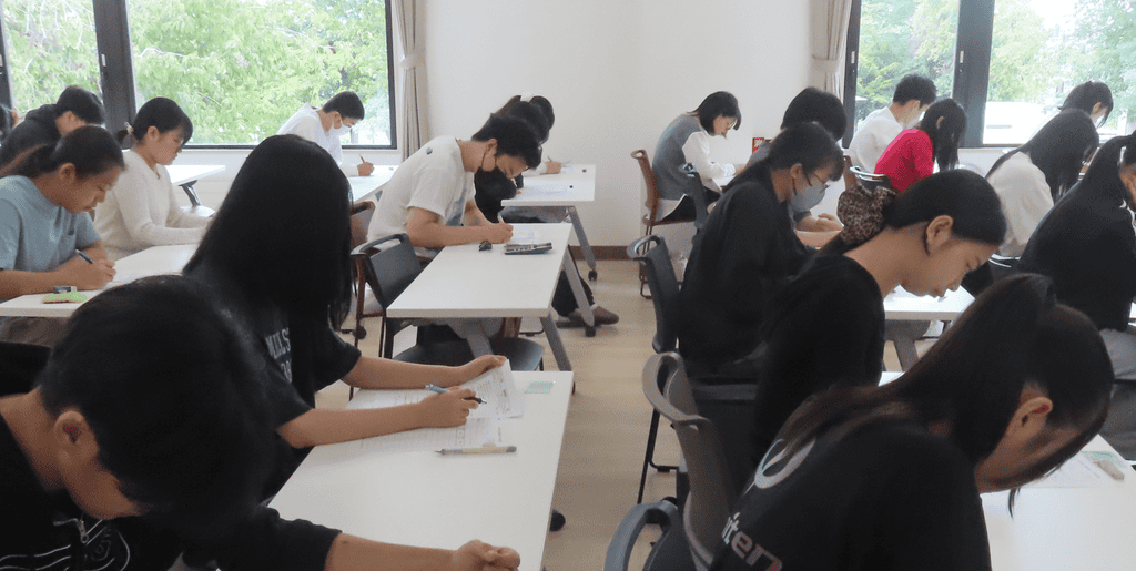 テスト 集団 写真